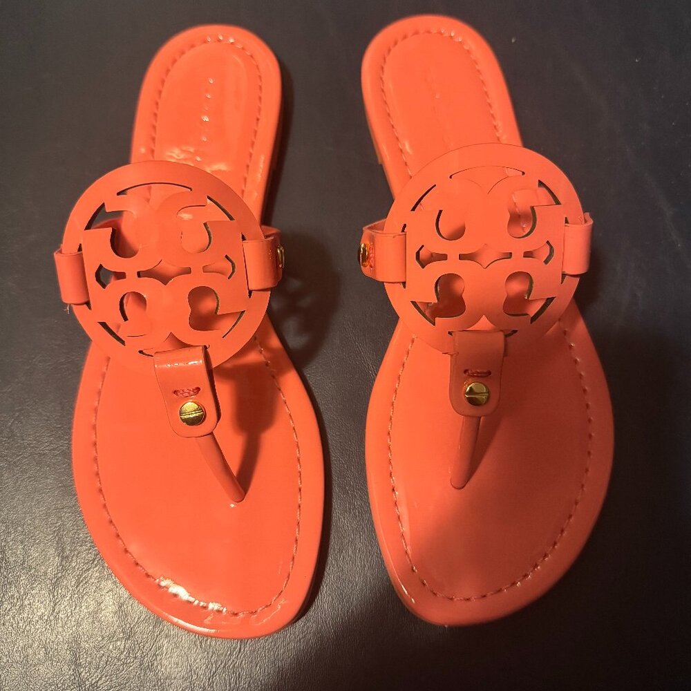🧡 Tory Burch Miller Patent Leather Sandals – Coral Crush – Size 7.5 🧡